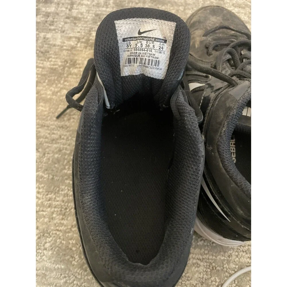 Nike Youth Unisex Baseball Cleats Black/White US Size 6Y Athletic Shoes